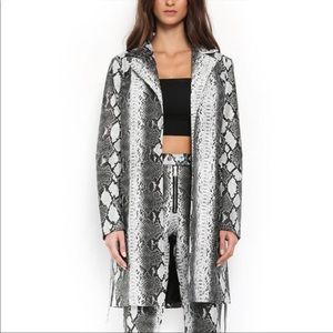 I AM GIA BRANDY SNAKEPRINT JACKET / SOLD OUT AS SEEN BELLA HADID / SIZE XS